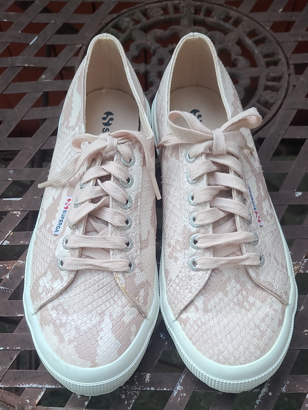 NWOT Superga Women, Chic, Feminine Stylish Rose Snake Skin Pattern Sneakers Sz 8